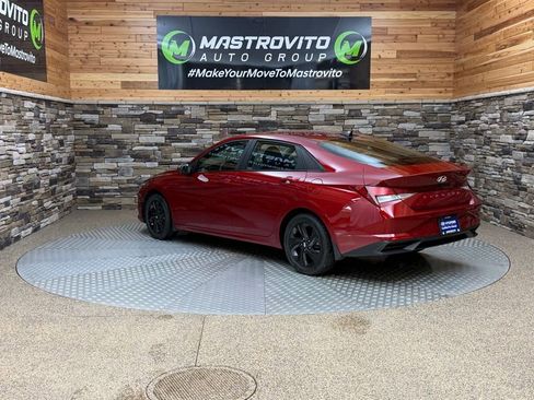 Used 2023 Hyundai Elantra SEL image 7
