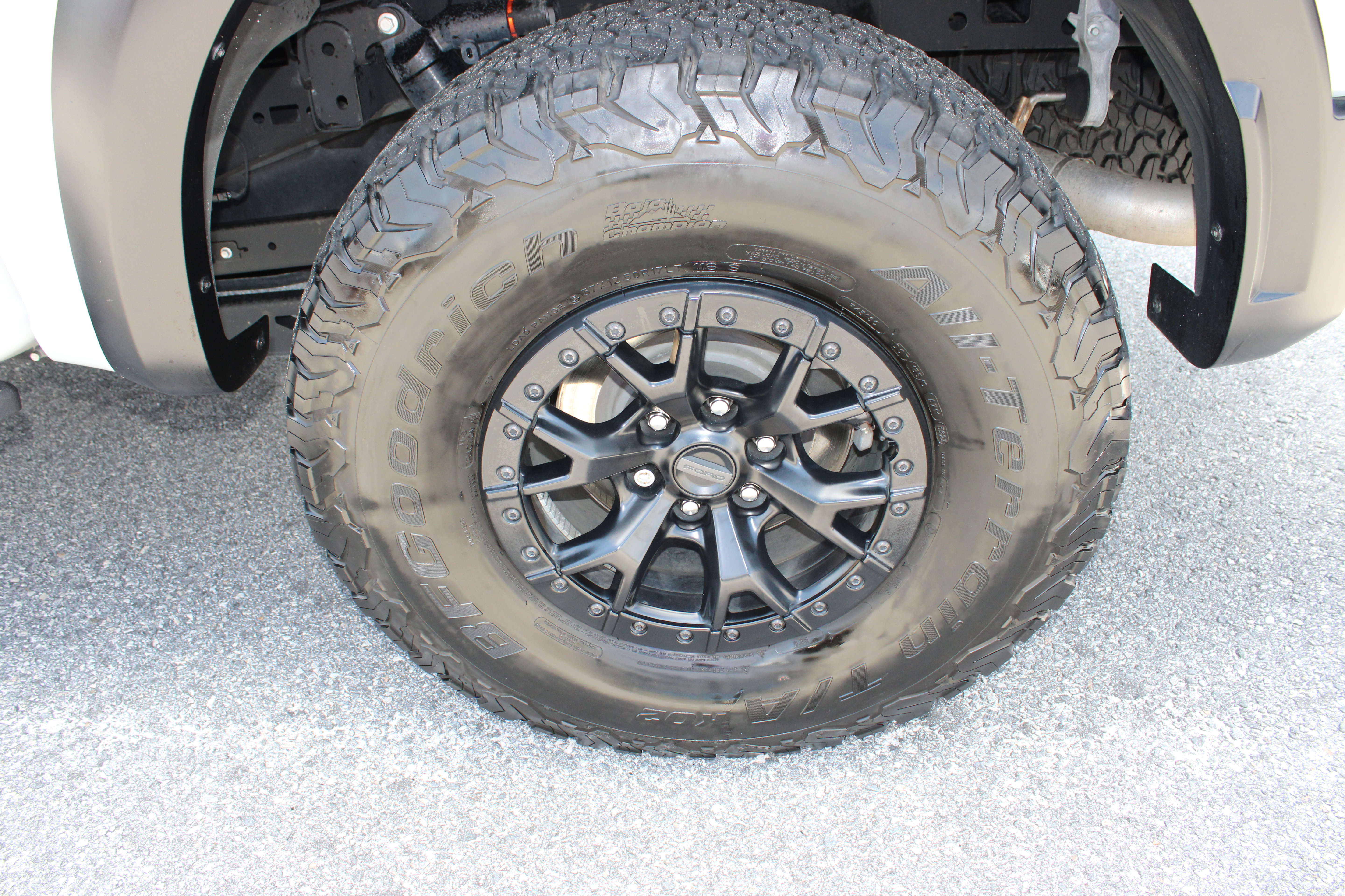 Used 2023 Ford F150 Raptor w/ Equipment Group 802A Raptor R AWD/4WD image 14