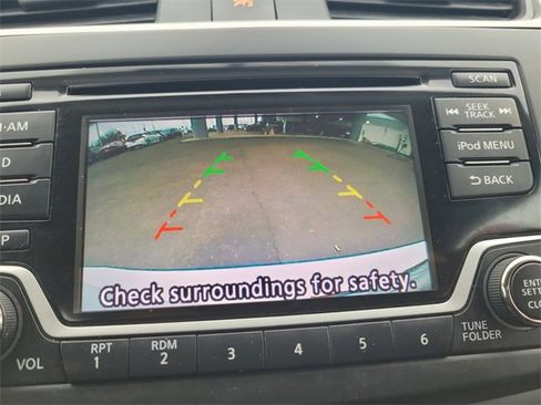 Used 2018 Nissan Sentra S image 21