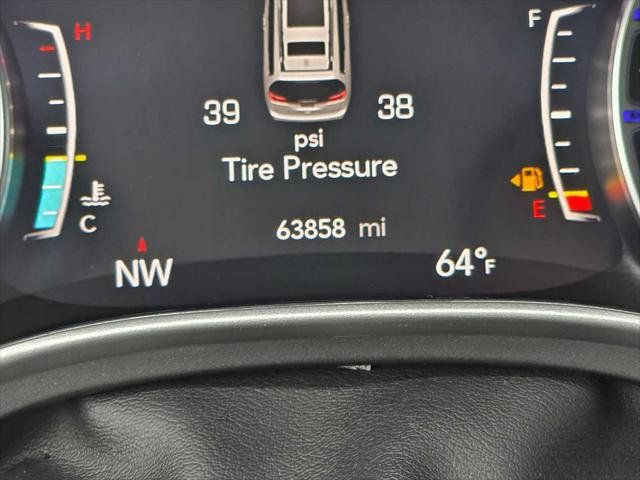 Used 2024 Chrysler Pacifica Touring-L FWD image 24