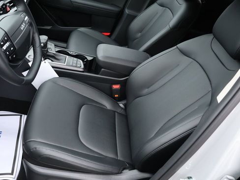 New 2026 Kia Sportage EX image 20