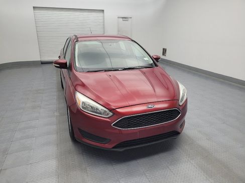 Used 2016 Ford Focus SE w/ SE Cold Weather Package FWD image 14