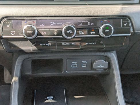 Certified 2023 Honda Pilot EX-L image 28