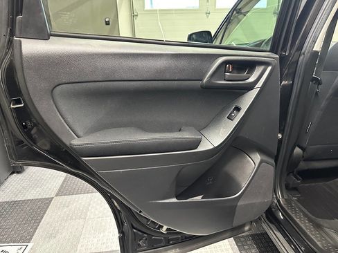 Used 2015 Subaru Forester 2.5i Premium w/ All-Weather Package AWD/4WD image 16