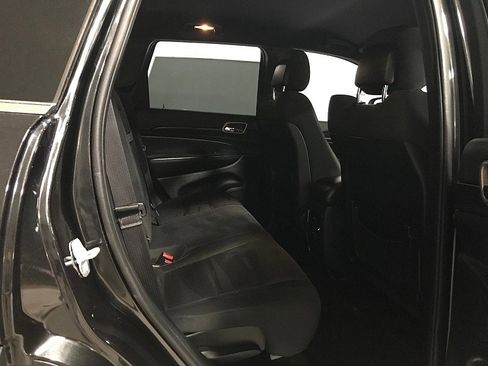 Used 2014 Jeep Grand Cherokee Laredo w/ 18" Wheel & 8.4" Radio Group image 16