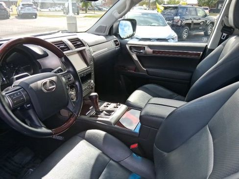 Used 2019 Lexus GX 460 Luxury image 13