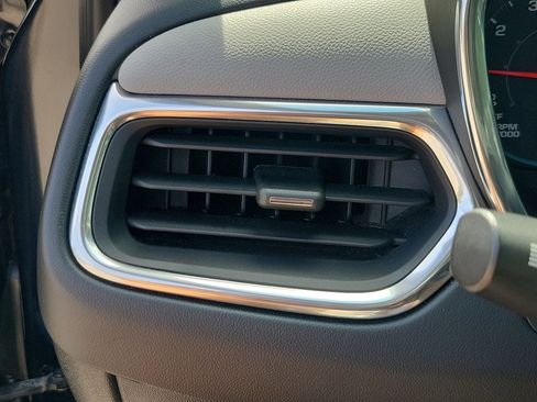 Used 2021 Chevrolet Equinox LS w/ LS Convenience Package FWD image 30