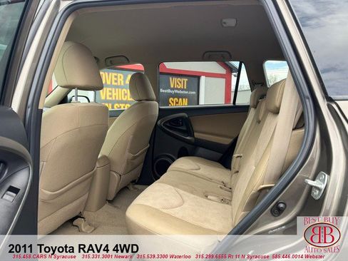 Used 2011 Toyota RAV4 LE w/ Preferred Premium Pkg AWD/4WD image 11