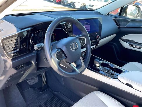 Used 2025 Lexus NX 300h AWD w/ Luxury Package image 17