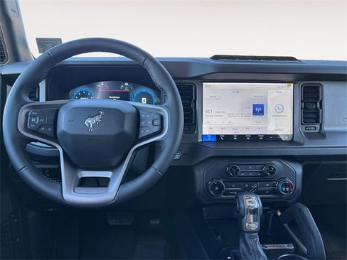 New 2025 Ford Bronco Badlands image 12