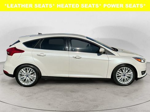 Used 2016 Ford Focus Titanium w/ Titanium Technology Package FWD image 4