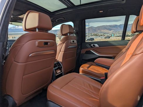 New 2026 BMW X7 M60i image 15