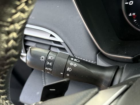 Used 2020 Subaru Outback Limited w/ Popular Package #2 image 26