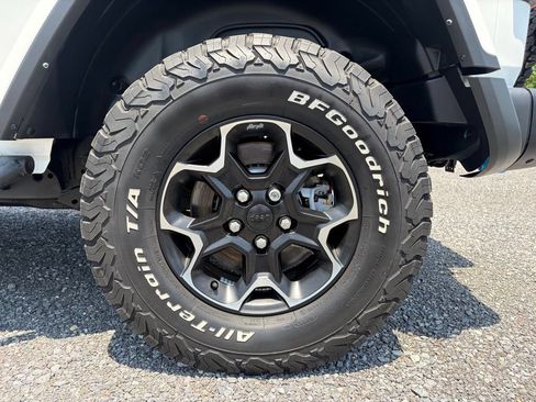Used 2021 Jeep Wrangler Unlimited Rubicon 4xe w/ Steel Bumper Group AWD/4WD image 15