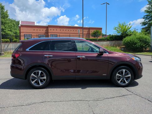 Used 2019 Kia Sorento EX w/ EX Touring Package AWD/4WD image 2