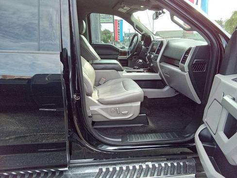 Used 2018 Ford F150 Lariat w/ Equipment Group 502A Luxury AWD/4WD image 4
