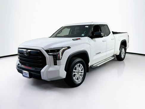 Used 2022 Toyota Tundra SR5 w/ SR5 Premium Package AWD/4WD image 1