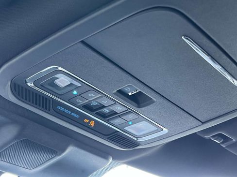 Used 2024 Ford F150 Platinum w/ Equipment Group 702A High image 11