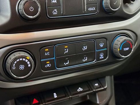Used 2022 Chevrolet Colorado LT w/ LT Convenience Package image 15