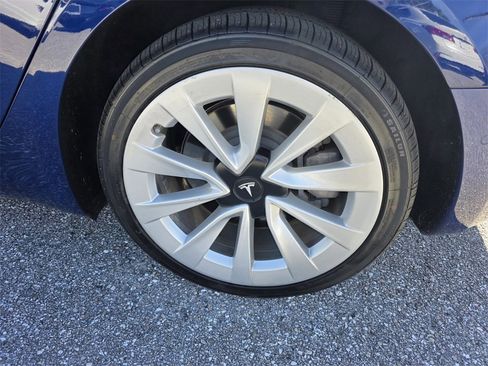 Used 2022 Tesla Model 3 image 19