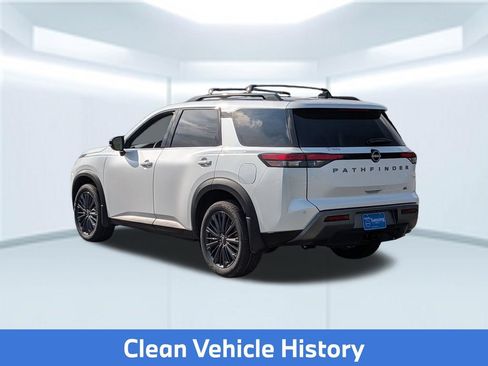 Certified 2026 Nissan Pathfinder SL w/ SL Premium Package FWD image 4