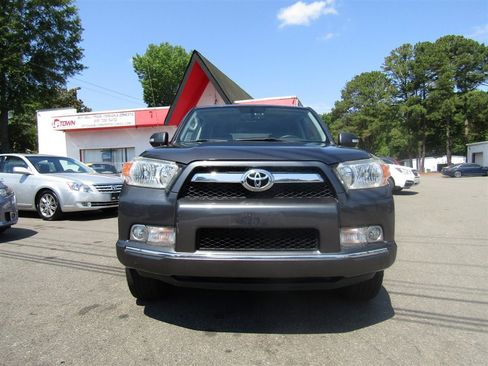 Used 2011 Toyota 4Runner SR5 w/ Premium Pkg w/Leather AWD/4WD image 3