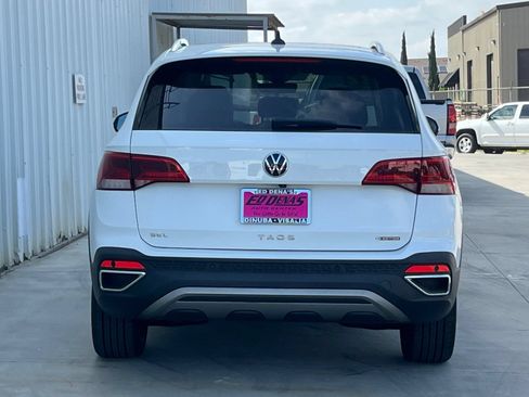 Used 2022 Volkswagen Taos SEL w/ Panoramic Sunroof Package AWD/4WD image 6
