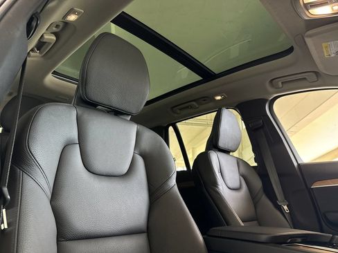 Certified 2023 Volvo XC90 B6 Plus w/ Protection Package Premier AWD/4WD image 17