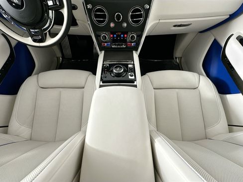 Certified 2025 Rolls-Royce Cullinan AWD/4WD image 23