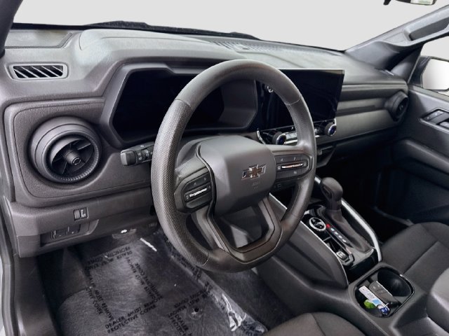 Used 2025 Chevrolet Colorado Trail Boss AWD/4WD image 9