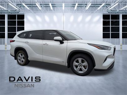 Used 2022 Toyota Highlander LE