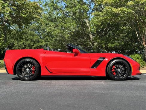 Used 2016 Chevrolet Corvette Z06 w/ 2LZ Preferred Equipment Group image 2