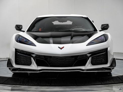 Used 2023 Chevrolet Corvette Z06 w/ Z07 Performance Package image 34