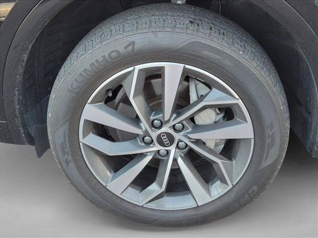 Used 2023 Audi Q5 2.0T Premium Plus w/ Premium Plus Package AWD/4WD image 10