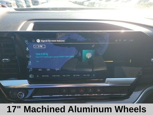 Used 2025 Chevrolet Silverado 2500 LT w/ Convenience Package image 14