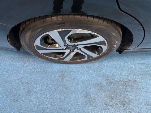 Used 2022 Subaru Legacy Limited image 5