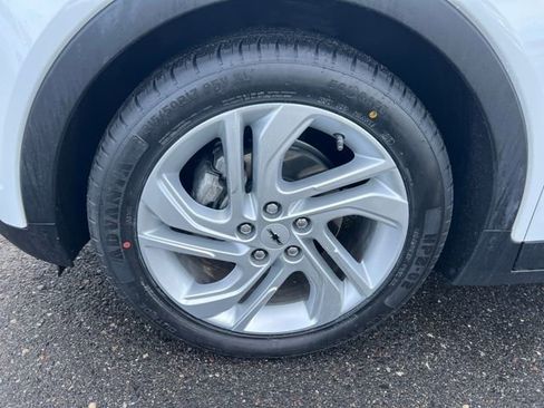 Used 2023 Chevrolet Bolt LT image 16