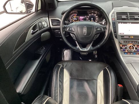 Used 2017 Lincoln MKZ Reserve w/ Luxury Package AWD/4WD image 32