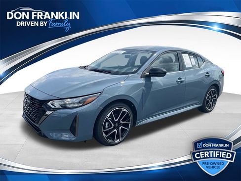 Used 2025 Nissan Sentra SR FWD image 1