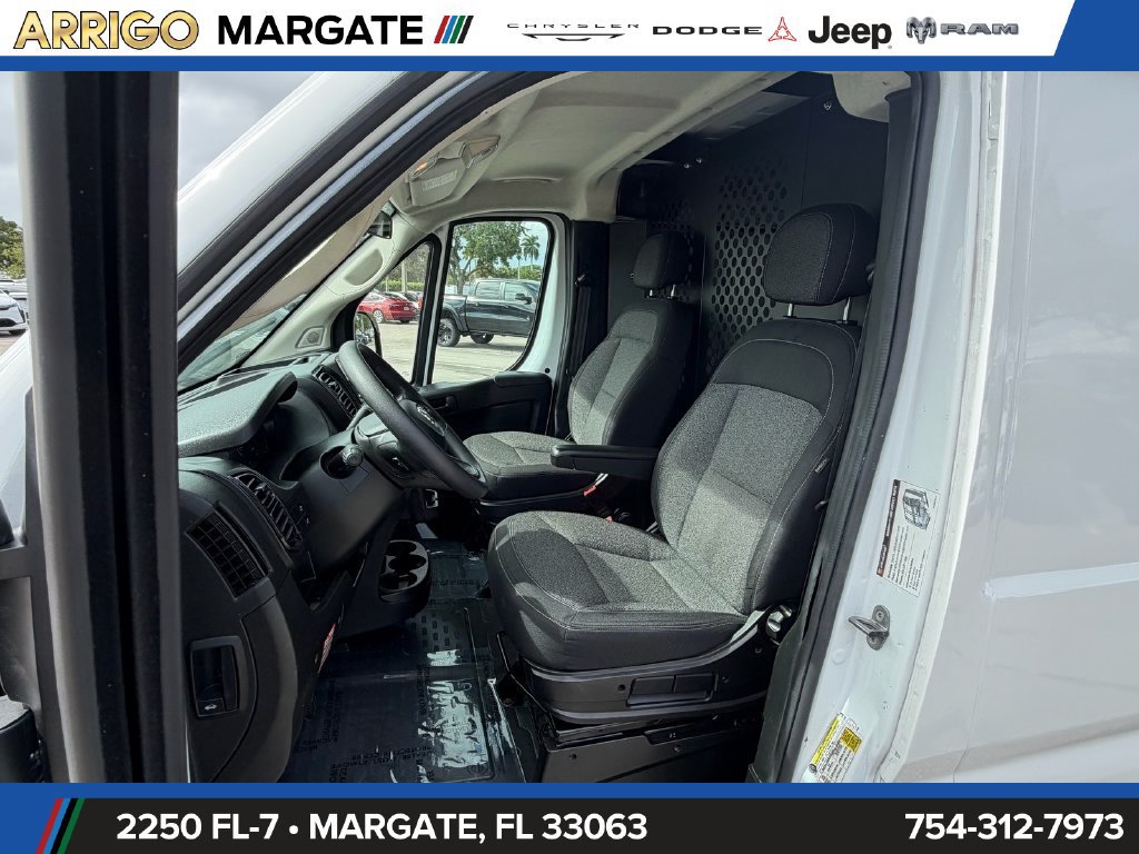 Used 2025 RAM ProMaster 2500 w/ U-Haul Equipment Group FWD image 9