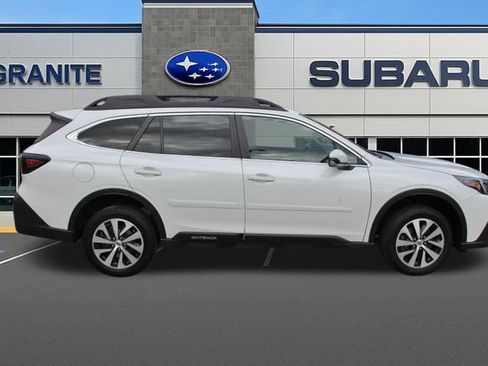 Used 2022 Subaru Outback Premium AWD/4WD image 12
