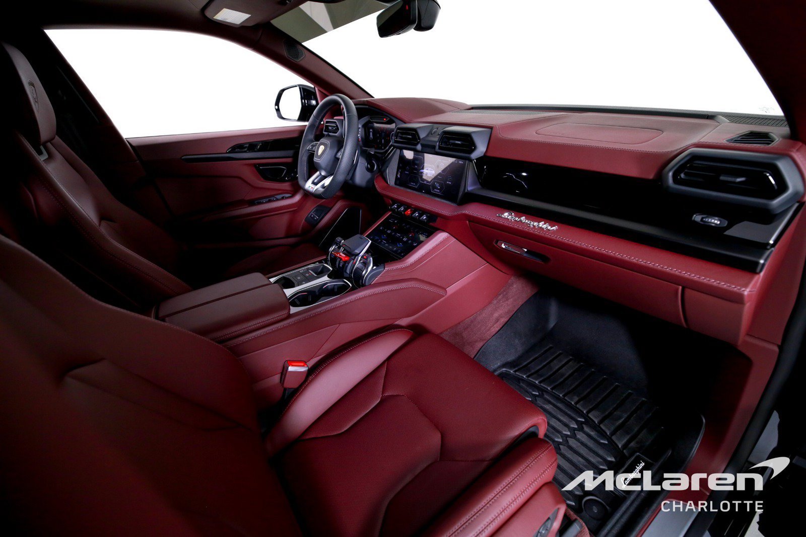 Used 2025 Lamborghini Urus S AWD/4WD image 33