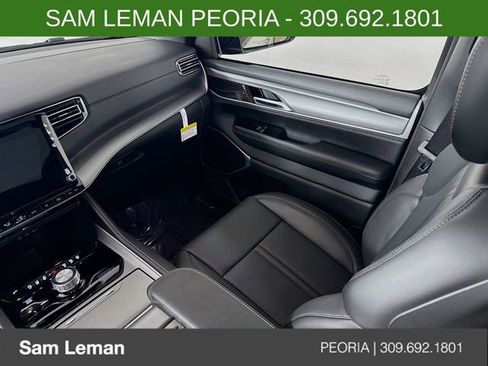 New 2026 Jeep Grand Wagoneer 4WD image 25