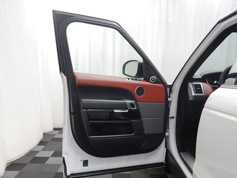 Used 2020 Land Rover Range Rover Sport HST image 4