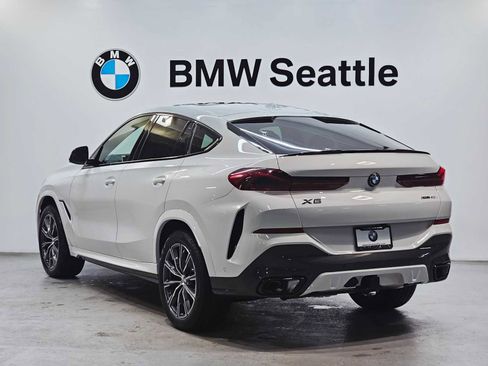 New 2026 BMW X6 xDrive40i w/ Climate Comfort Package image 4