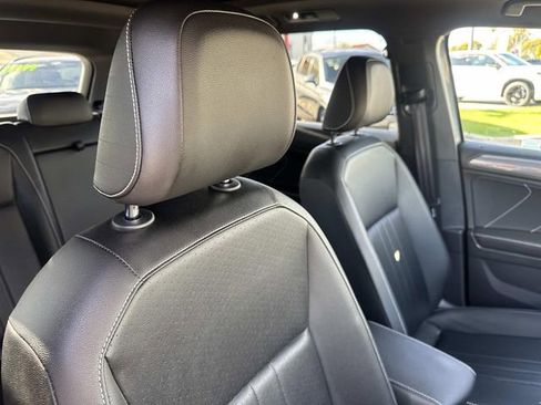 Used 2023 Volkswagen Tiguan SE R-Line image 28