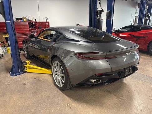 Used 2017 Aston Martin DB11 V12 image 4