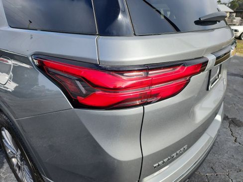 Used 2023 Chevrolet Traverse Premier w/ LPO, Cargo Package image 7