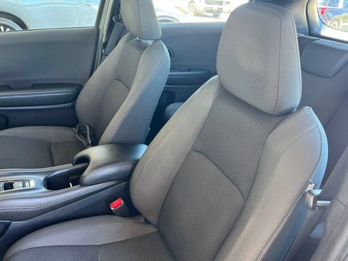 Used 2019 Honda HR-V Sport image 5