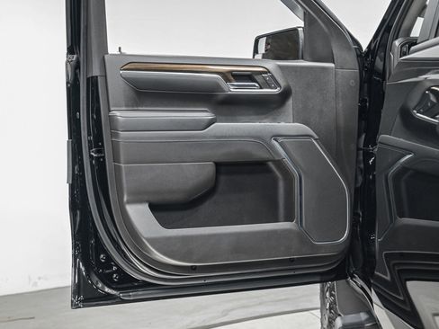 Used 2022 Chevrolet Silverado 1500 LT Trail Boss w/ Protection Package image 12